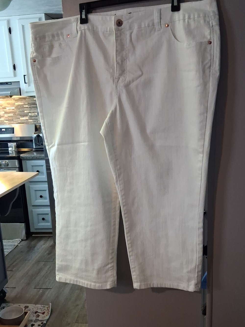 White Women’s Stretch Jeans - Classic Straight Fit